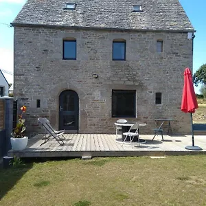 Ferienhaus Les Charmantes Pierres Percees, Ploumilliau