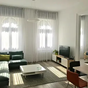 Paulay Apartment Budapest